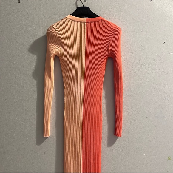 Staud Shoko Colorblock
Sweater Dress Bittersweet/Peach
Size XS - Picture 12 of 16